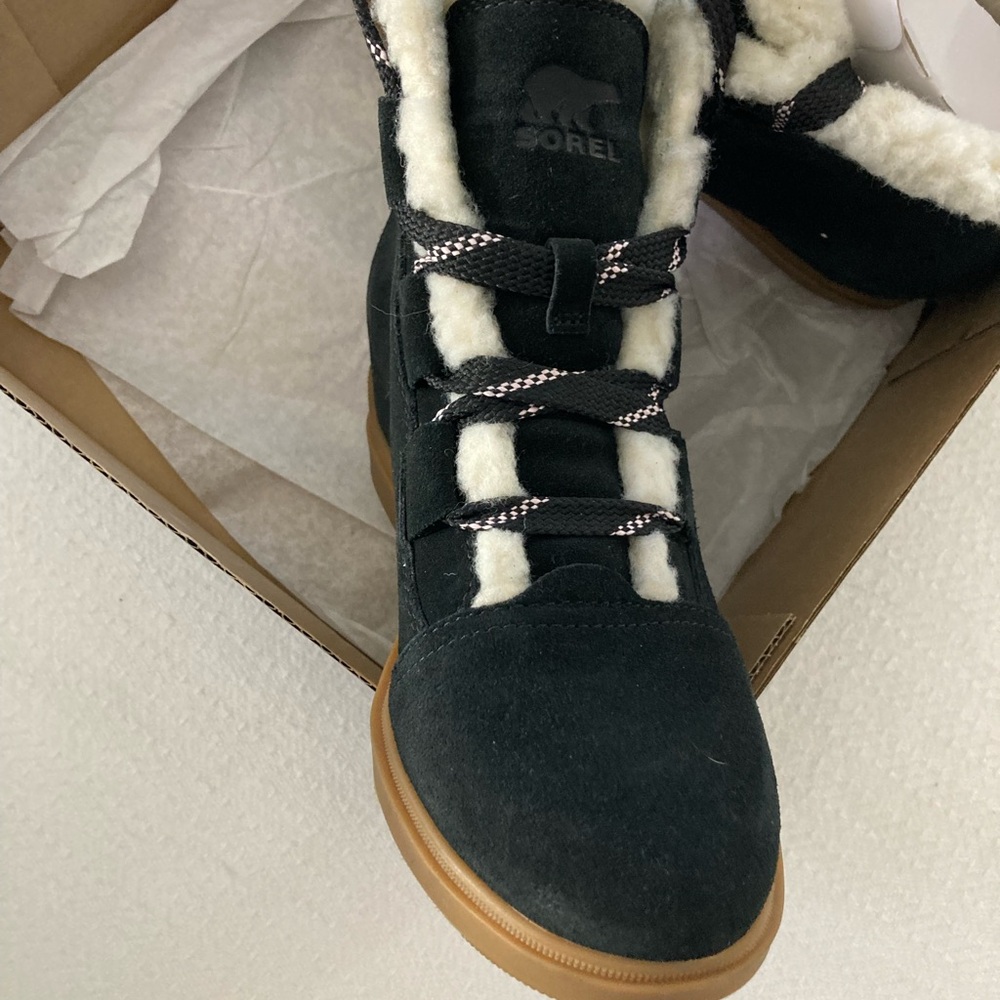 Sorel Evie ll new in box - Picture 2 of 7